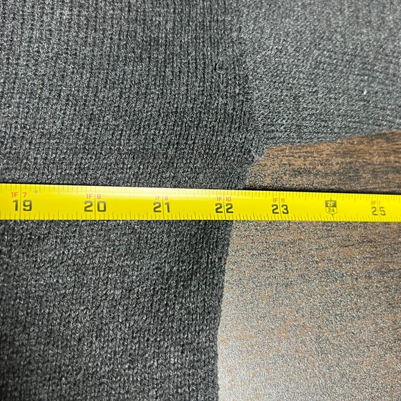 Rivet & Surge Grey Cropped Sweater Fuzzy Kitty Cat Cuff Sleeves M - Picture 6 of 8